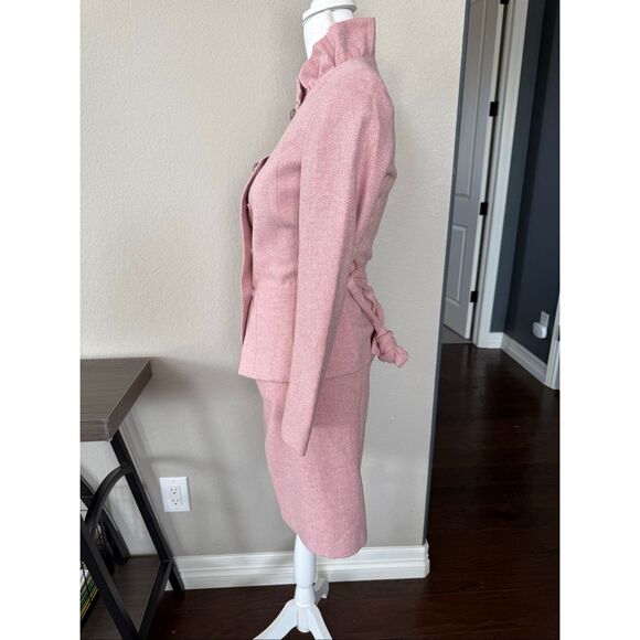 NWT Pink Wool Blend Bouclé 2 Piece Skirt Suit Set Blazer Size S MSRP $1130 - Picture 3 of 10